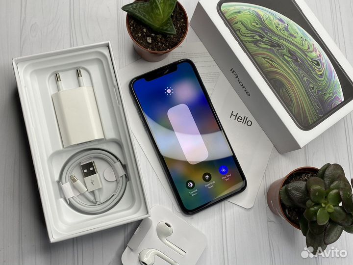 iPhone Xs, 64 ГБ