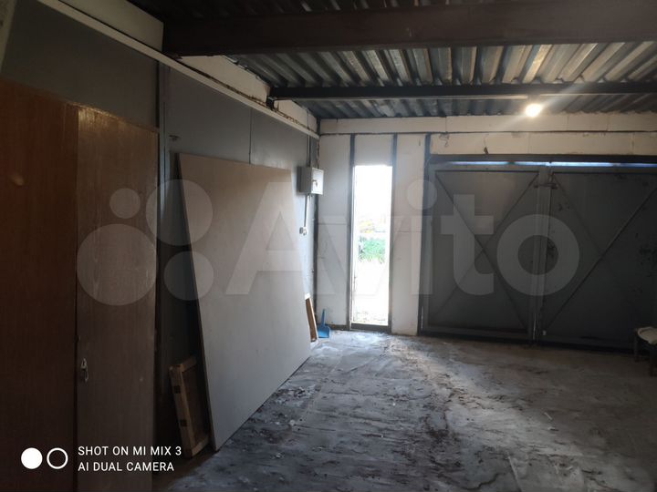 Гараж, > 30 м²