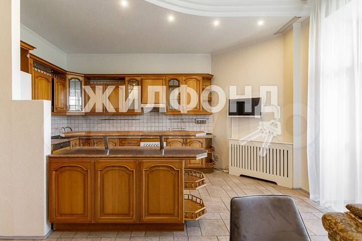 3-к. квартира, 179,8 м², 5/8 эт.