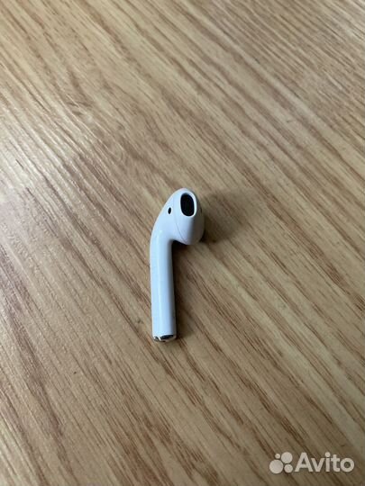 Беспроводные наушники AirPods (1-го поколения)