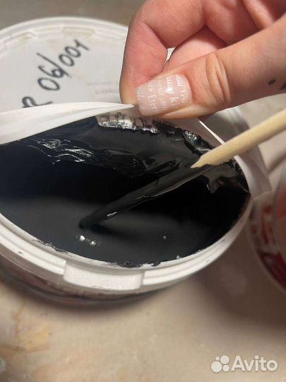 Краска интерьерная,белая,серая,черная,фиолетовая