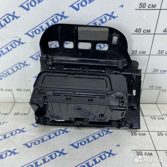 Бардачок Volvo XC40 2018-2024