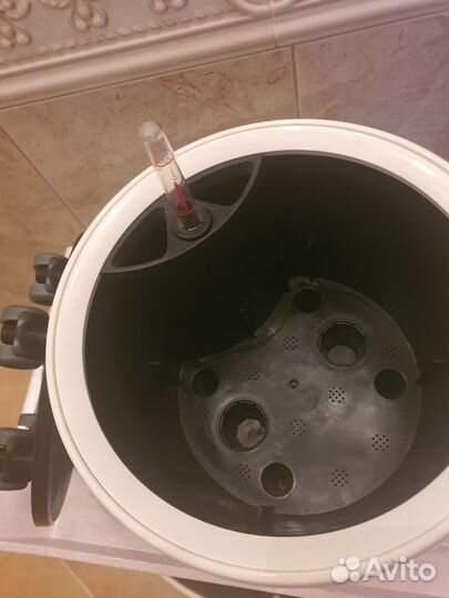 Кашпо с автополивом лечуза