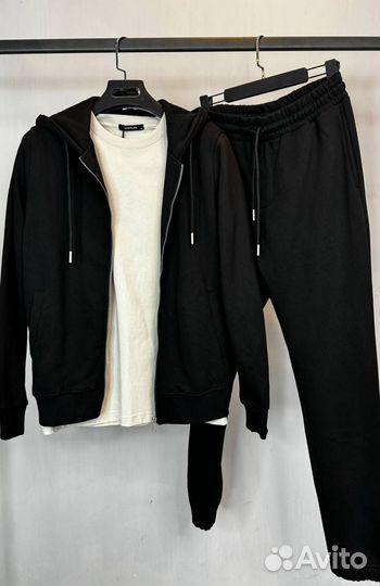 Спортивный костюм saintlab