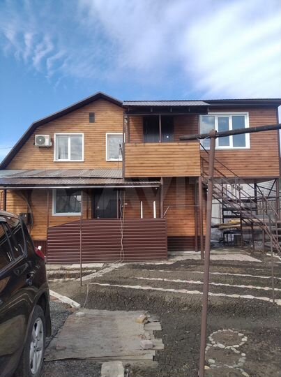 Дом 221,3 м² на участке 6 сот.