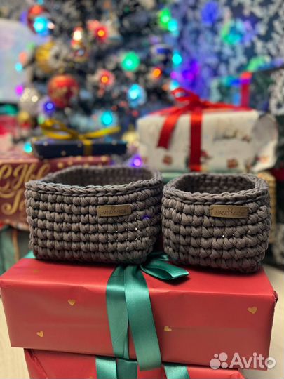 Вязаная корзинка