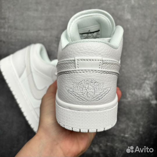 Кроссовки Nike Air Jordan 1 low white