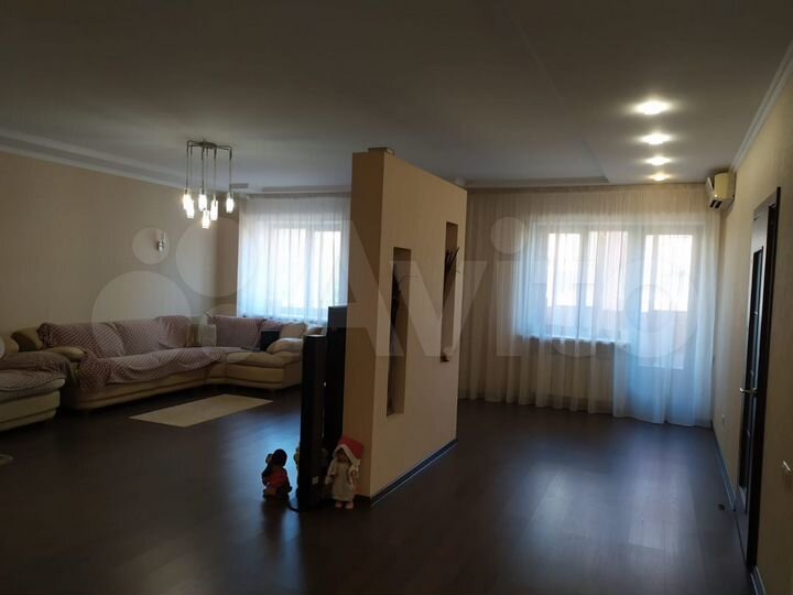 2-к. квартира, 107,4 м², 2/5 эт.