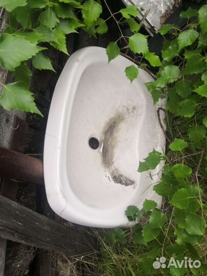 Раковина со стойкой