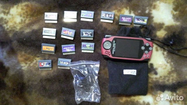 MegaDrive Portable Ultimate + 14 картриджей 28 игр