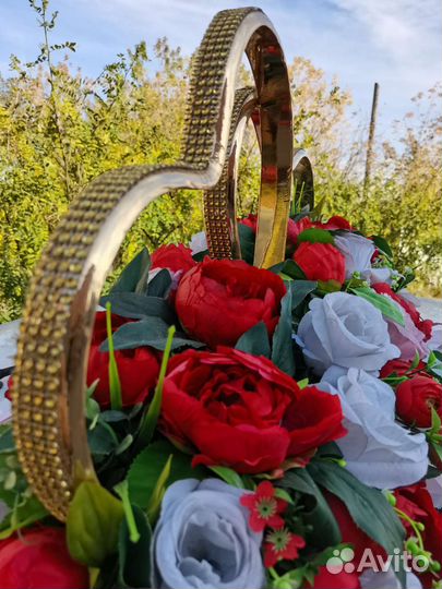 Свадебные кольца на машину