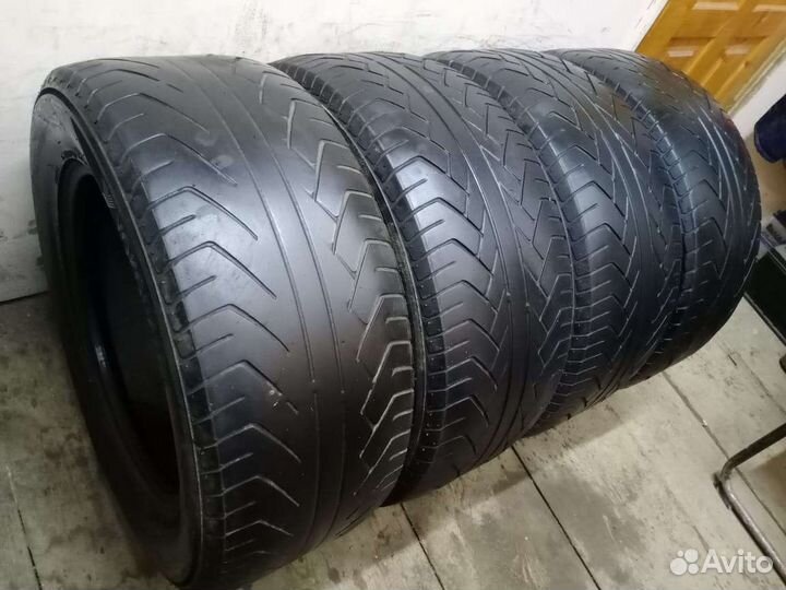 Yokohama ADVAN ST V802 285/55 R18