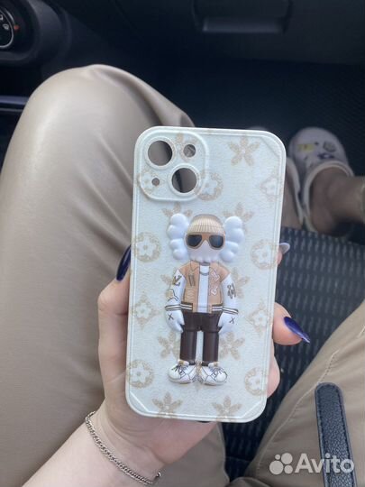 Чехол на iPhone 13