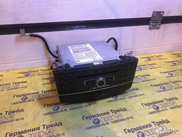 Магнитола Mercedes w204