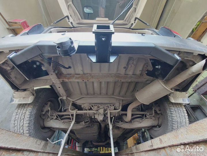 Фаркоп для Toyota Granvia / Hiace / Grand Hiace