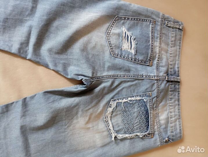 Джинсы 27
