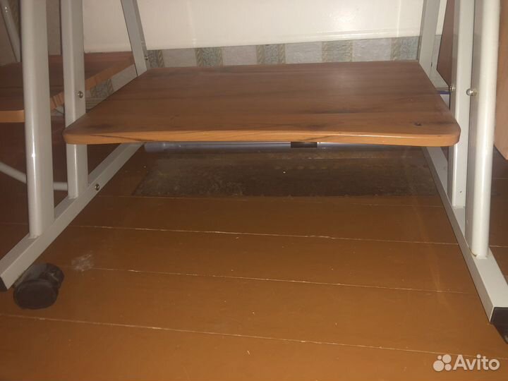 Стол письменный компьютерный