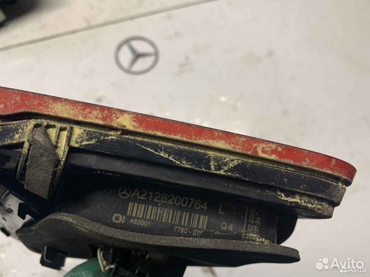 Фонарь багажника левый Мерседес w212