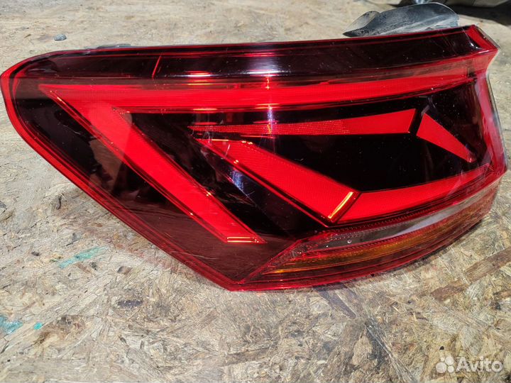 Фонарь задний левый Volkswagen Touareg 3 2019