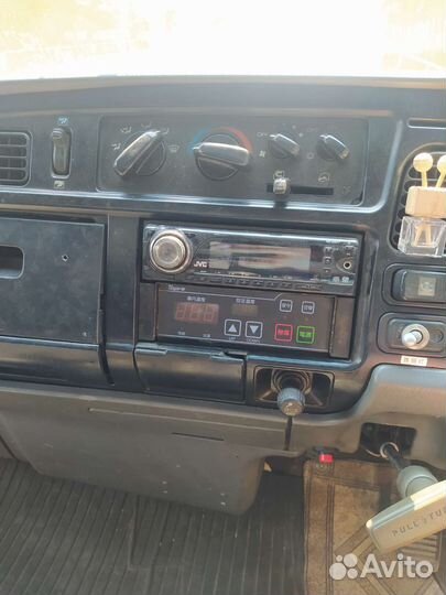 Mitsubishi Fuso Canter, 2001