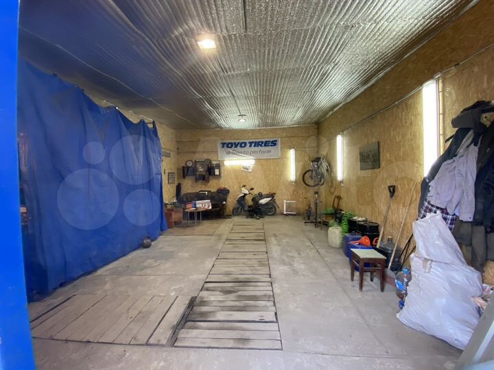 Гараж, > 30 м²