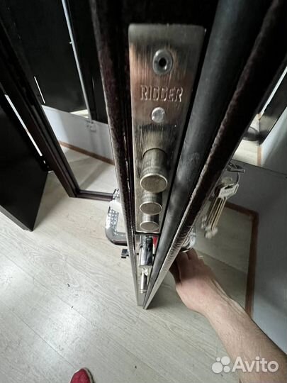 Металлическая входная дверь с бесплатной установко