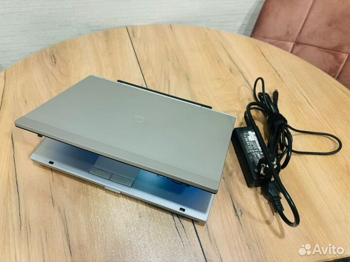 Ноутбук elitebook HP /core i5\4 gb/500gb