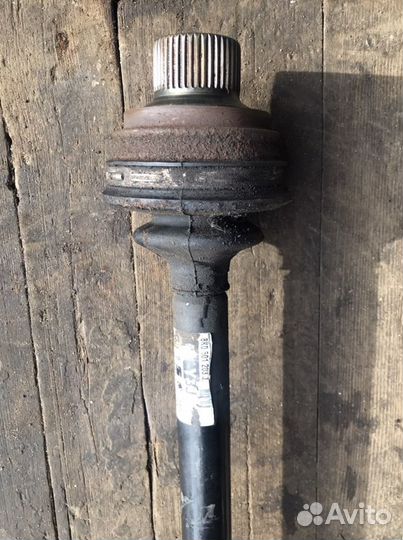Полуось со шрусами Audi A4B8 A5 8K0501203J