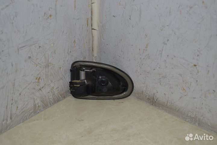 Ручка внутренняя задняя левая Renault Logan