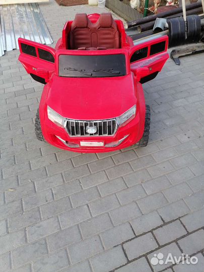 Детская машина электромобиль бу
