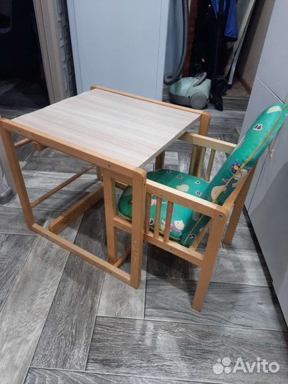 Стульчик для кормления