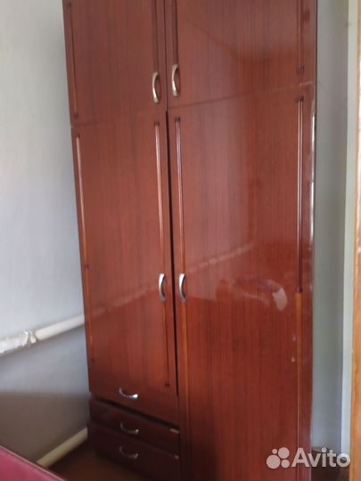 Шкаф распашной с зеркалом бу