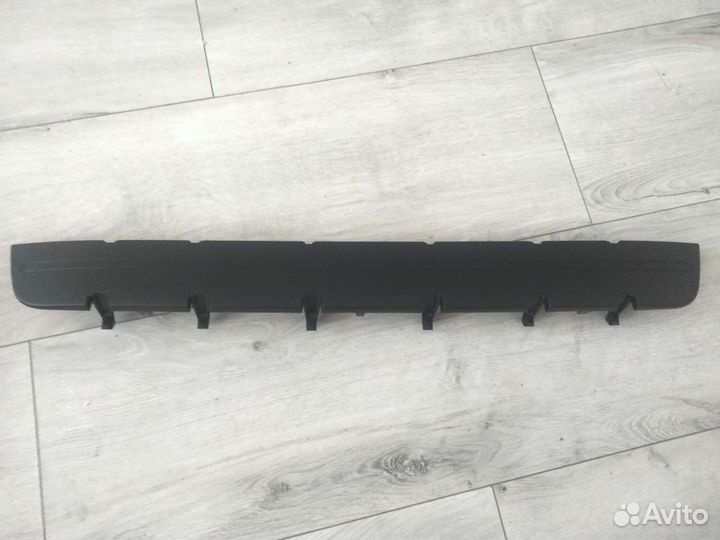 Заглушка в решетку радиатора Peugeot Traveller