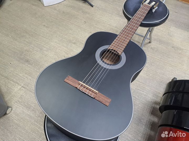 Гитара классическая чёрная матовая Flight