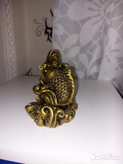 Статуэтка золотые рыбы