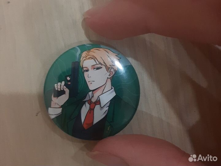 Значок с аниме