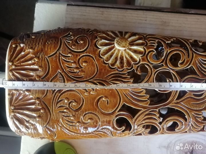 Ваза резная