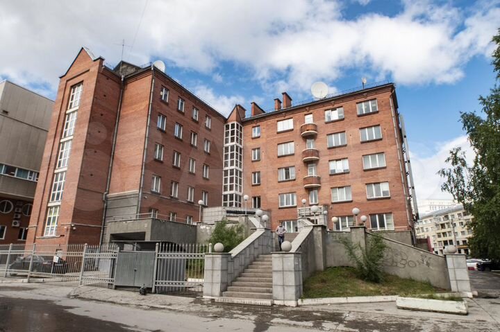 Продам помещение свободного назначения 228,4м с нд