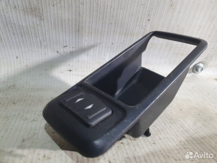 Кнопка стеклоподъемника Ford Focus 2 sida 2008