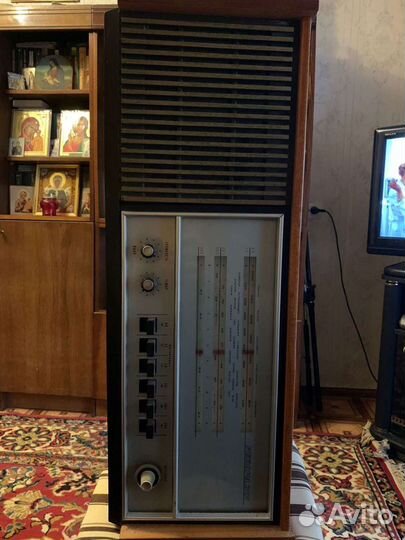 Ламповый радиоприемник с бабиным магнитофоном