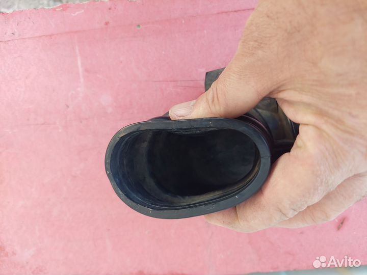 Патрубок воздушного фильтра Ford Scorpio 1