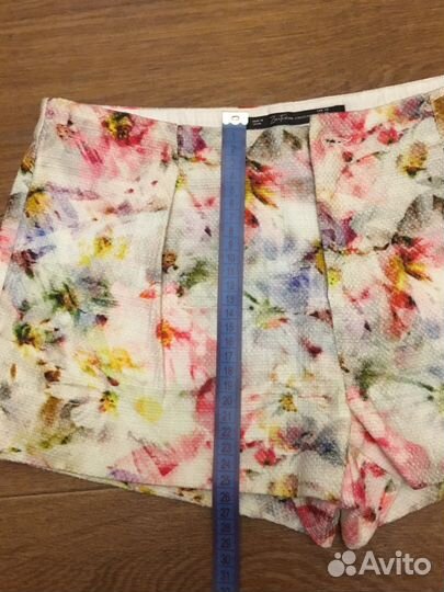 Шорты новые 44 Zara