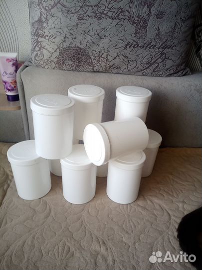 Пластиковые баночки