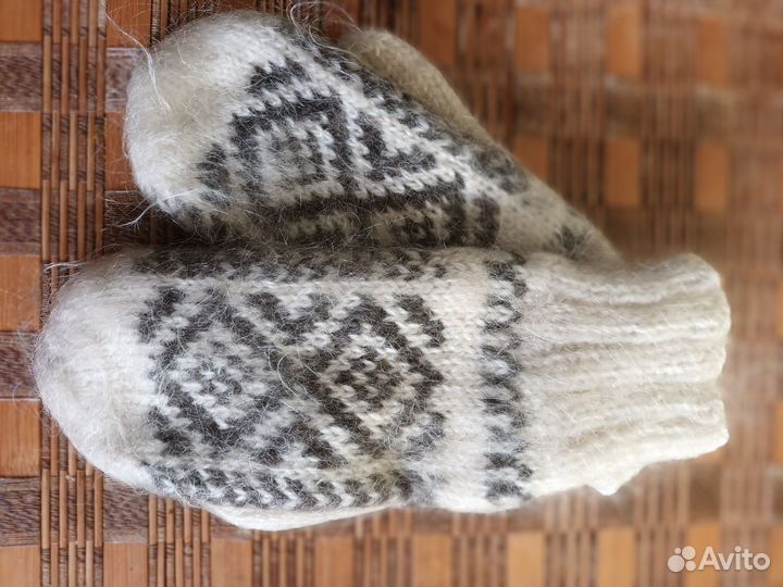 Варежки зимние женские