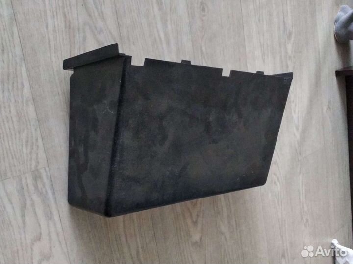 Вещевой ящик Вольво FL