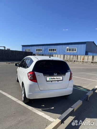 Honda Fit 1.3 CVT, 2010, 136 830 км