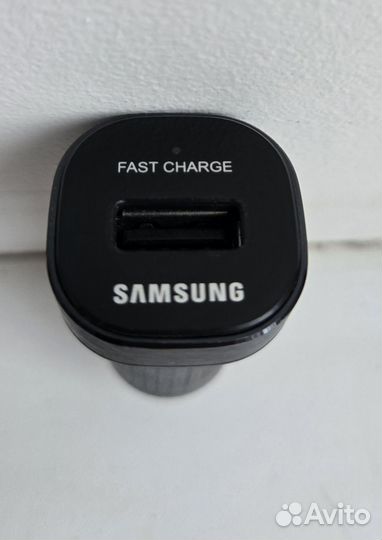 Автомобильное зарядное устройство Samsung EP-LN930