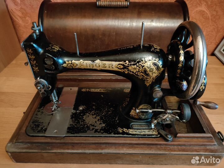 Швейная машинка Зингер