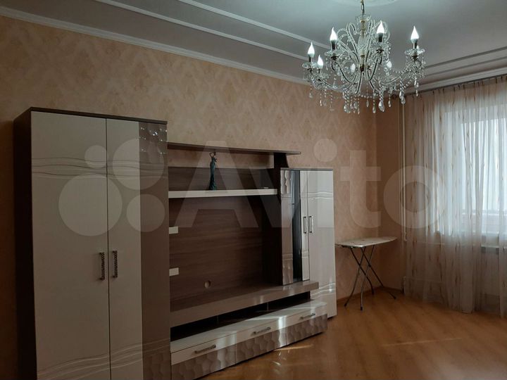 2-к. квартира, 80 м², 5/10 эт.