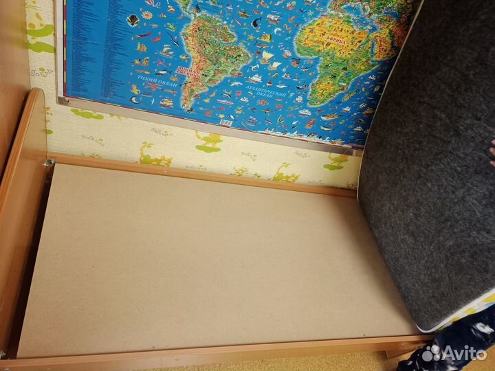 Кровать с матрасом